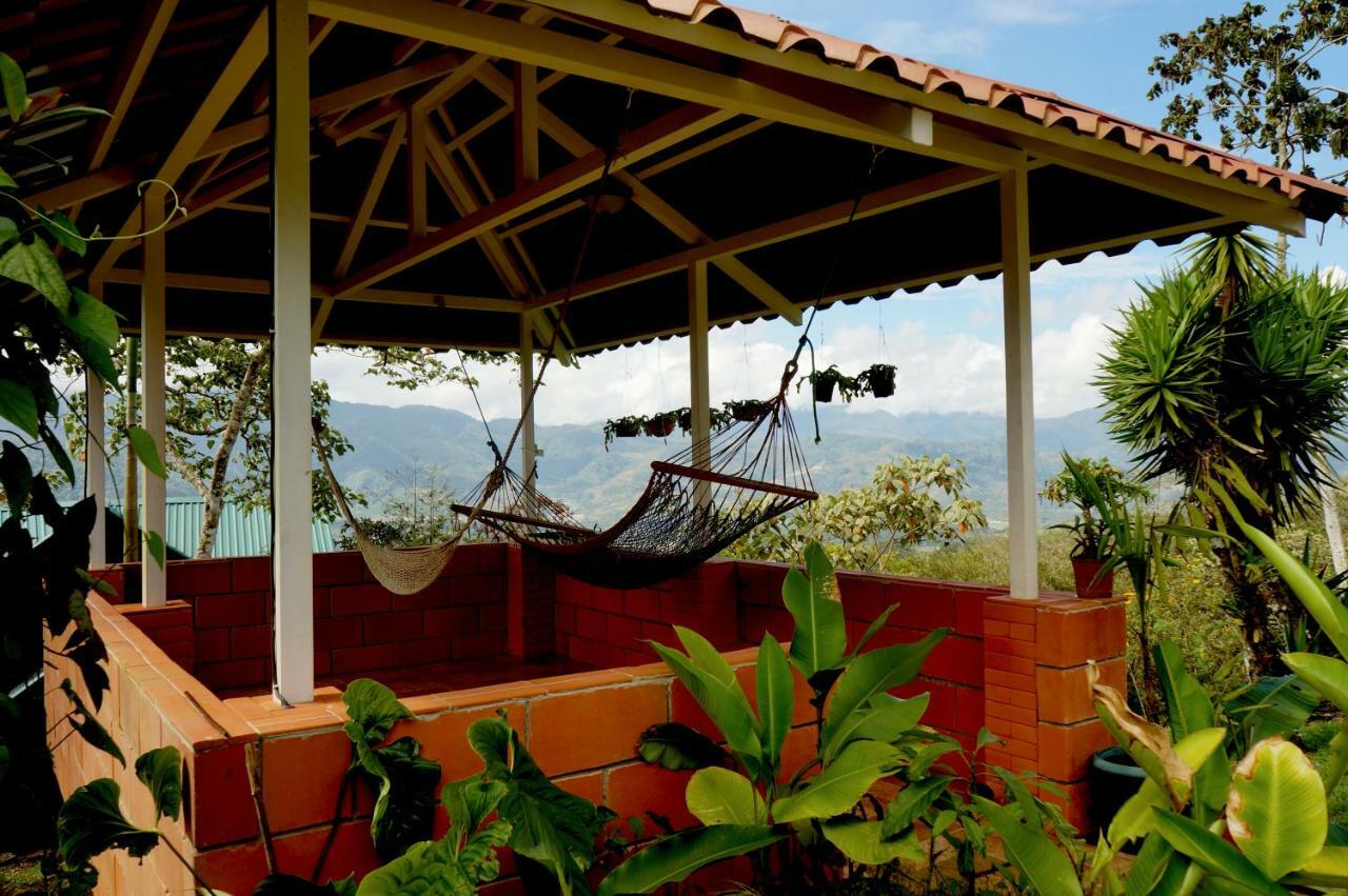 Finca Estacion Descansos Bed & Breakfast Paraiso  Ngoại thất bức ảnh